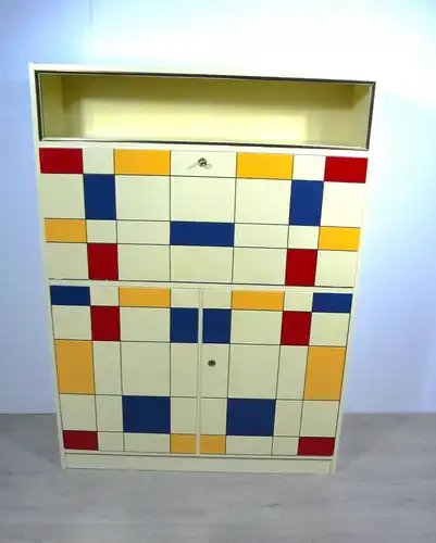 50er Sekretär Schrank, Creme + Mondrian Stil Rechtecke in blau, orange + rot