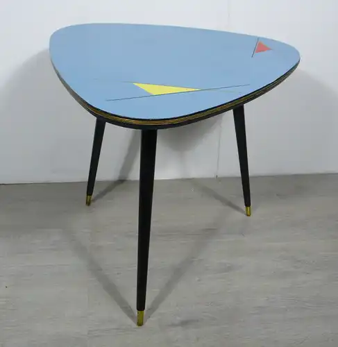 50er Dreieck Cocktail Tisch Nierentisch hellblau ILSE Möbel Mid Century Modern