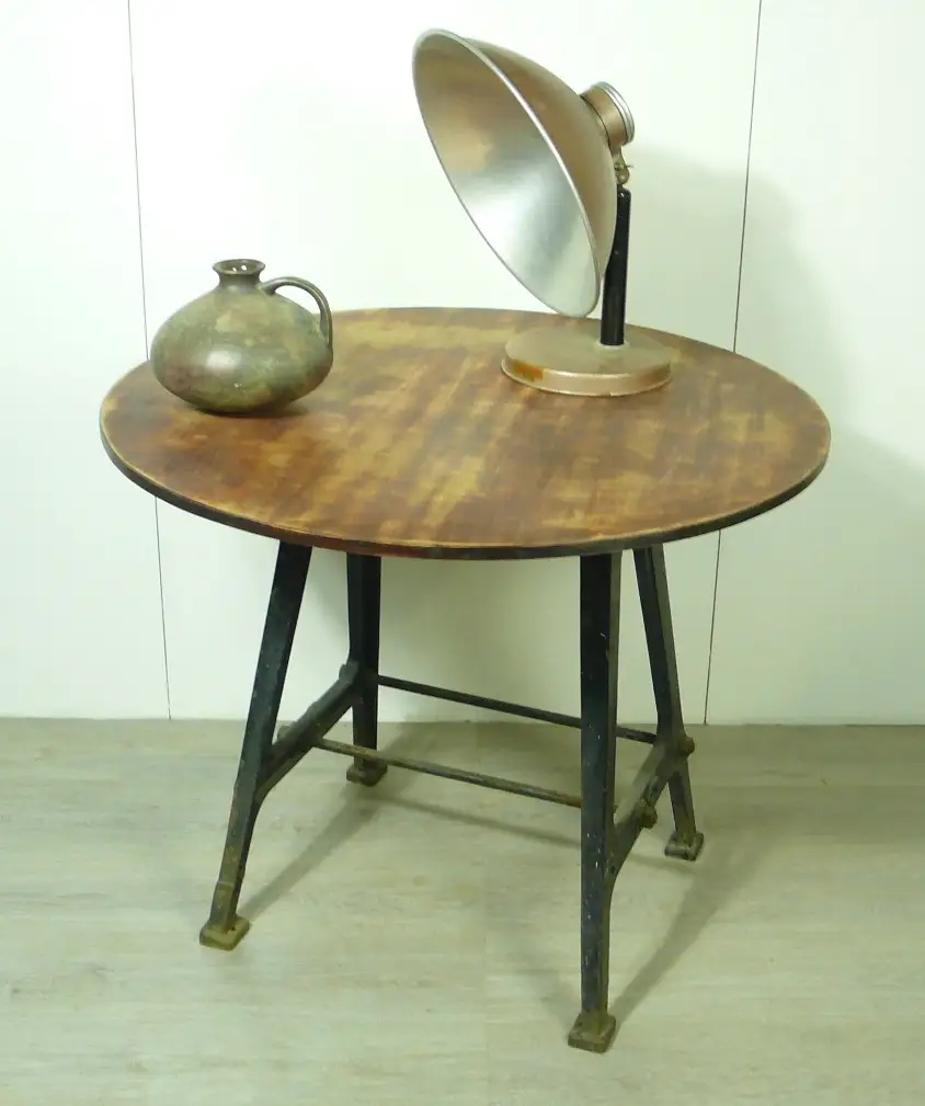 Esstisch rund, Industrie Design Loft Design, Gußeisengestell + Holz, Upcycling Tisch 0