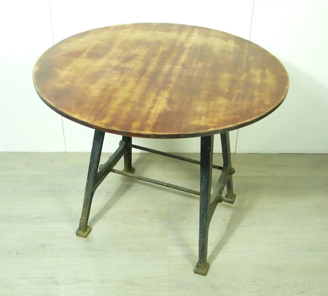 Esstisch rund, Industrie Design Loft Design, Gußeisengestell + Holz, Upcycling Tisch 2