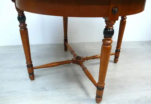 1930er Esstisch rund ausziehbar zu oval, Eiche Vollholz + Schwarz Biedermeier Stil