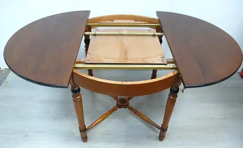 1930er Esstisch rund ausziehbar zu oval, Eiche Vollholz + Schwarz Biedermeier Stil