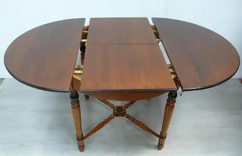 1930er Esstisch rund ausziehbar zu oval, Eiche Vollholz + Schwarz Biedermeier Stil