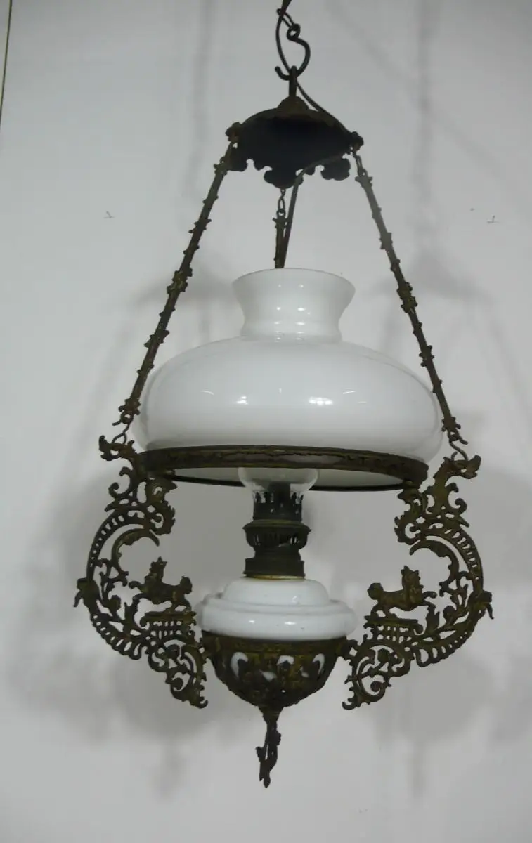 Antike Hängelampe Petroleumlampe Jugendstil, Eisenrahmen + Glasschirm weiß, um 1900 2