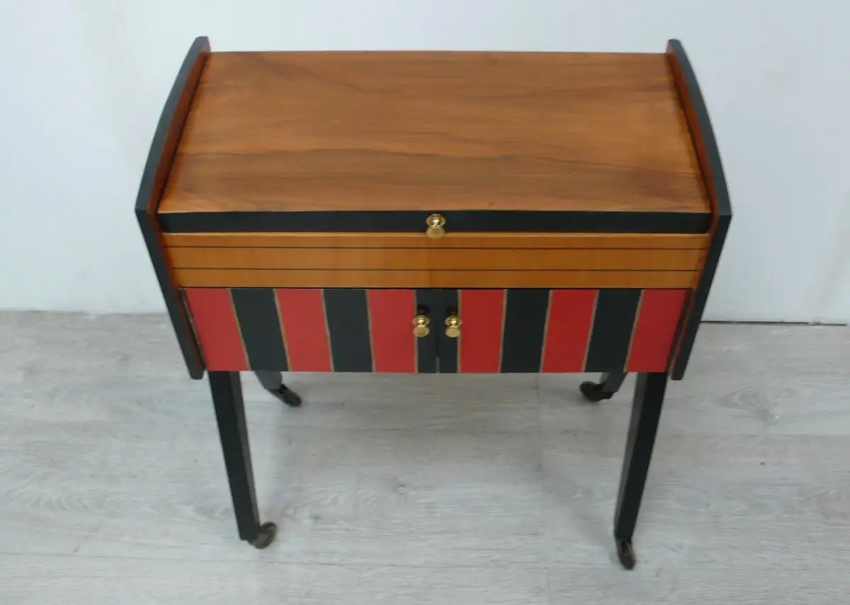 50er 60er Roll Nähkasten Utensilien Kasten Buche Schwarz Rot V-Form Beine Mid Century Modern 2
