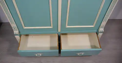 Dielenschrank Garderobenschrank 2-türig 2 Schubladen Shabby Mint + Creme handbemalt, Gründerzeit / Jugendstil Landhausstil um 1900