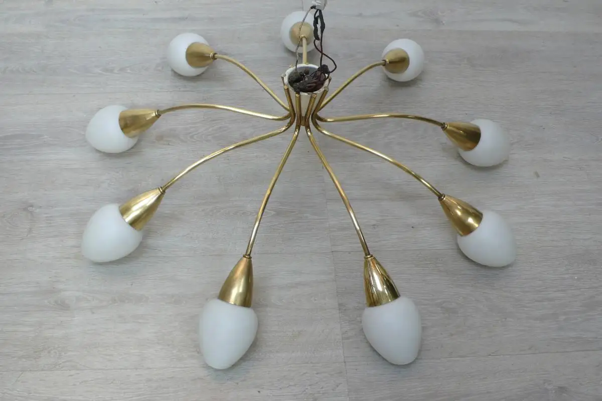 50er 60er Deckenlampe Sputnik 9 Arme Messing + Tulpen Glasschirme weiß Stilnovo ? / 50s 60s Sputnik Lamp 9 arms + Glass Tulip Shades, Mid Century Modern 0
