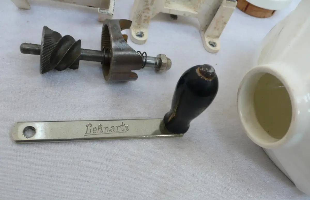 1940er Lehnartz Wand Kaffeemühle mit Roesler Porzellan Container  Made in Germany, コーヒーグラインダー, 커피 빻는 기구  8