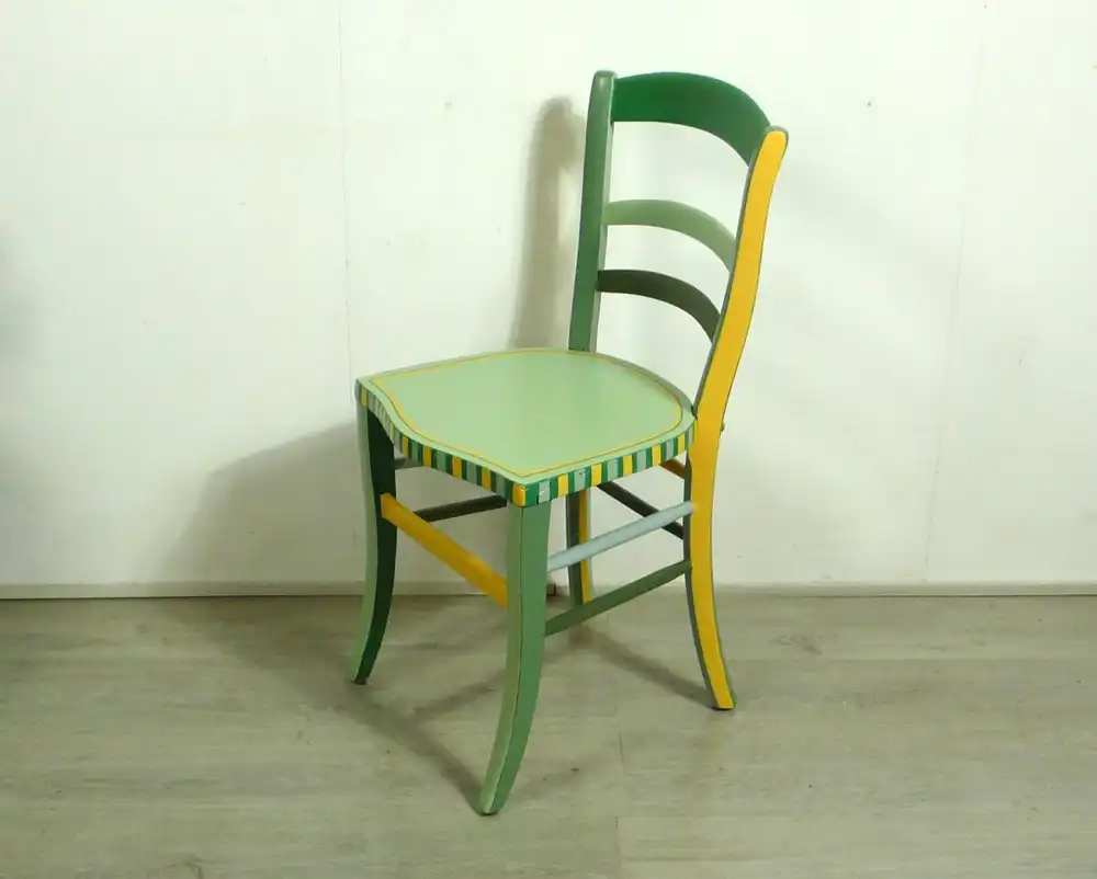 Antiker Küchenstuhl um 1900, Deko Stuhl, handbemalt in Grüntönen mit Gelb 3