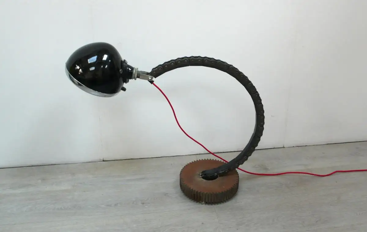 TISCHLAMPE BODENLAMPE Traktorteile Skulptur Kunst Upcycling Handarbeit 0