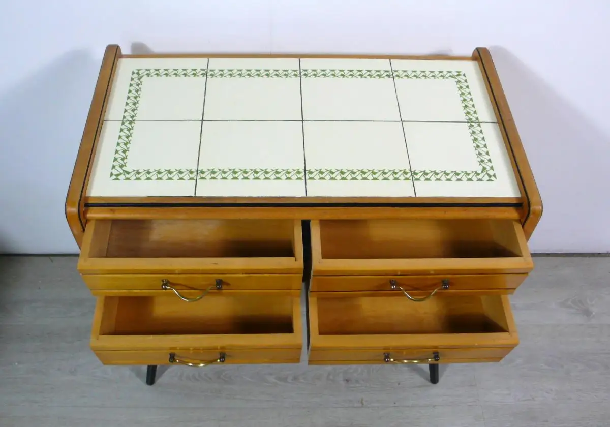 50er 60er Flurschränkchen Kommode Nähtischchen 4 Schubladen Fliesen Oberfläche schräge Beine Mid Century Modern 3