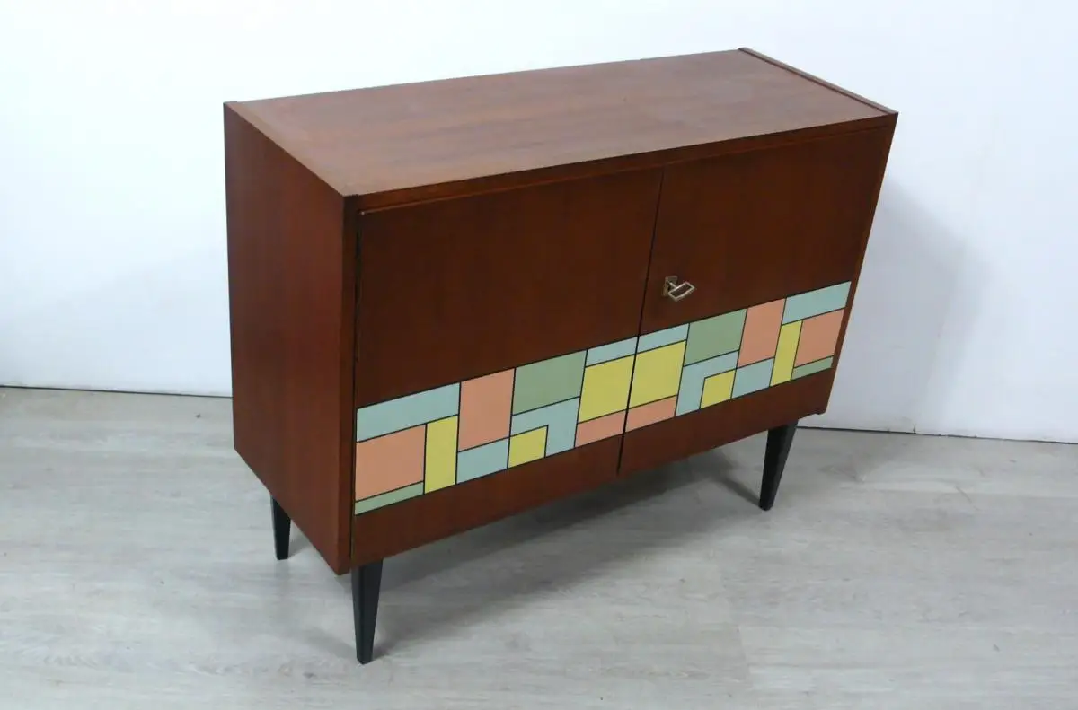 50er 60er Sideboard 2-türig Teak Furnier + Mondrian Pastell Muster, schräge Beine, Mid Century Modern 1