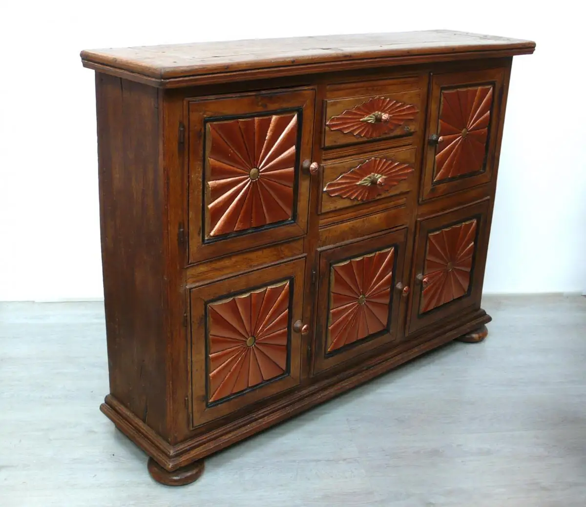 Sideboard aus Mexiko Rustikal Vollholz 5 Türen 2 Schubladen mit Kupfer handbemalt Mexiko Landhaus Stil 4