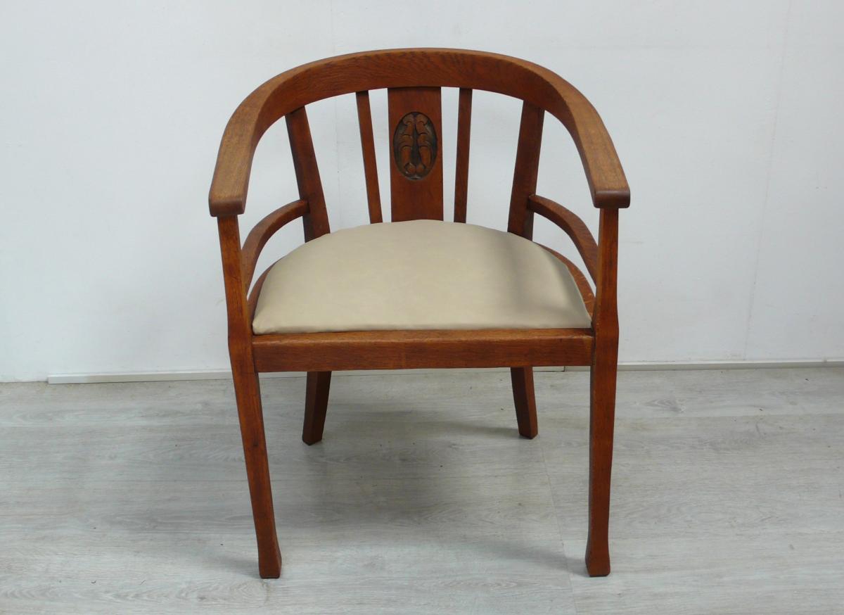 1900er Stuhl mit Armlehnen Leder-Sitzfläche, Gründerzeit, Früher Bauhaus Stil Gropius Stil 1