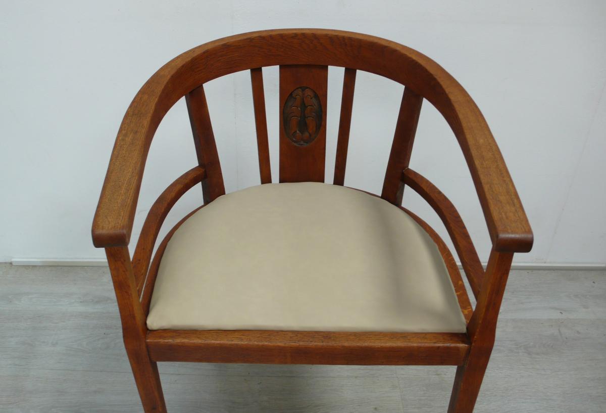 1900er Stuhl mit Armlehnen Leder-Sitzfläche, Gründerzeit, Früher Bauhaus Stil Gropius Stil 2