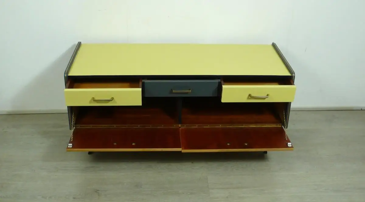 50er 60er Kommode Lowboard Grau Hellgelb Birke 3 Schubladen 2 Klapptüren Mid Century Modern 3
