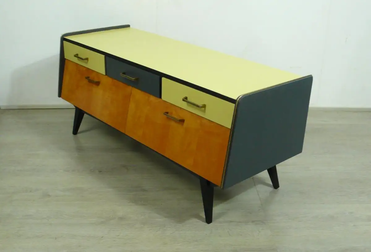 50er 60er Kommode Lowboard Grau Hellgelb Birke 3 Schubladen 2 Klapptüren Mid Century Modern 4