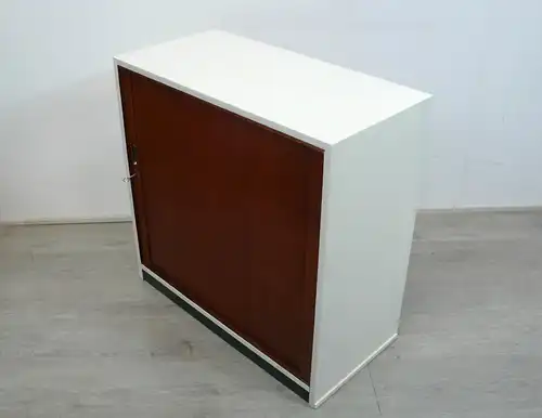 Büro Rolladenschrank mit Schiebetüre Akten Sideboard, 40er 50er, außen Weiß, Eiche Natur Türe