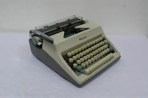 Schreibmaschine Olympia SM 9 mit Koffer 1964, Beige + Grün, sehr gute Funktion, Made in Germany Typewriter