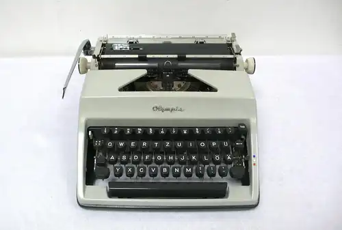 Schreibmaschine Olympia SM 8 mit Koffer 1968, Dunkel + Hellgrau, sehr gute Funktion, Made in Germany Typewriter