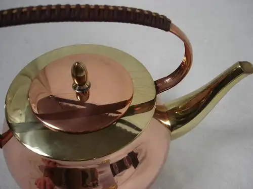 Teekessel Teekanne Kupfer mit Messing, für ca 6 Tassen, Mid Century