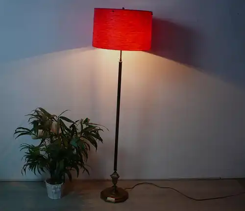 70er Stehlampe Messingfuß + Dunkelroter runder Topf Lampenschirm