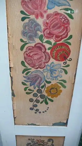 Dielenschrank um 1890 Bauernschrank Schuhschrank Weiß Grün Beige Blüten original handbemalt original Shabby