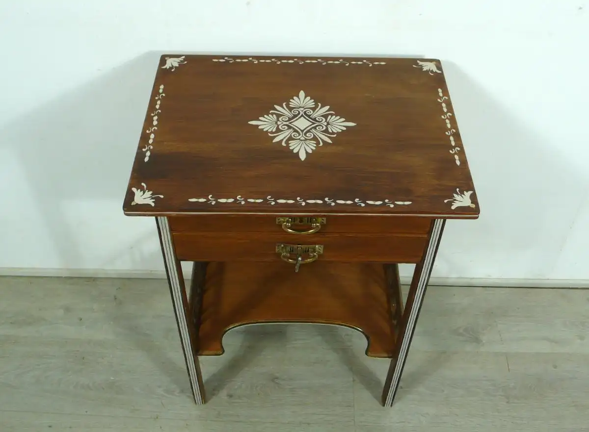 Nähtisch Jugendstil Beistelltisch 2 Schubladen und Ablage, um 1910, Nußbaum + Muster Creme 4