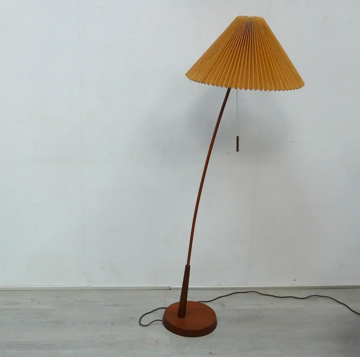 50er 60er TEAK Bogen Stehlampe mit konischem Textil Faltenschirm Mid Century Modern, SELTEN 6