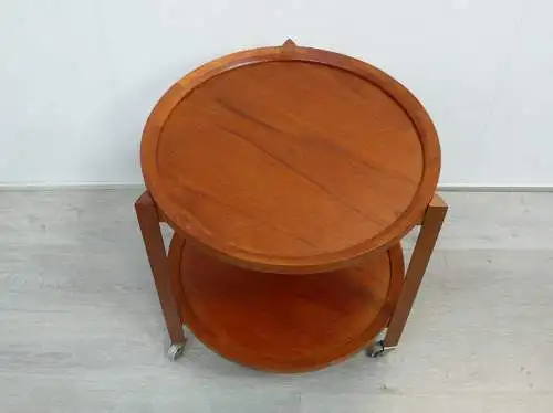 Teak Tablett Beistelltisch rund Dreieckrahmen auf Rollen Sika Mobler Danisch Modern Mid Century Modern