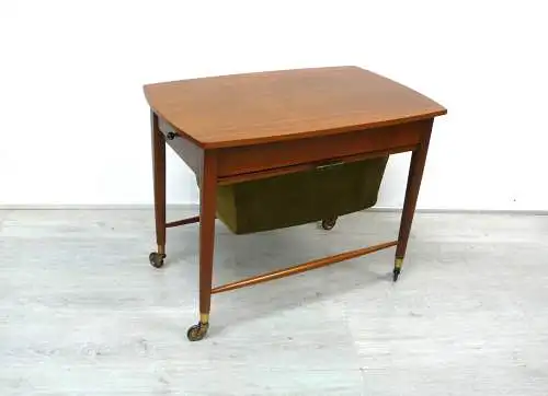 50er 60er Nähtisch Beistelltisch auf Rollen von ILSE Möbel, Schublade + Auszugs-Korb, Mid Century Modern