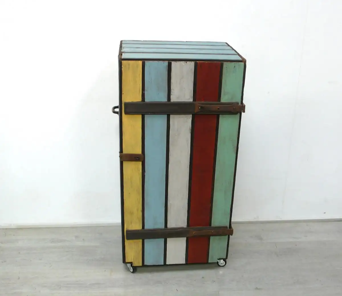 Holzschrank 1trg aus alter Kartoffel Holzkiste auf Rollen, Shabby Blau + Bunt, handbemalt 2
