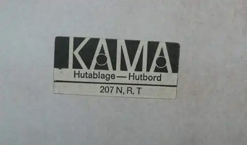 70er Garderoben Hakenleiste in Rot mit 4 weißen Vinyl Haken von KAMA, Mid Century