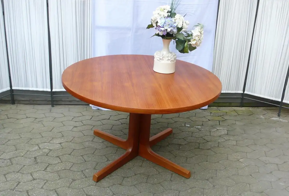 60er 70er Teak Esstisch rund, oval ausziehbar, von CJ Rosengaarden Danish Modern, Mid Century Modern 0