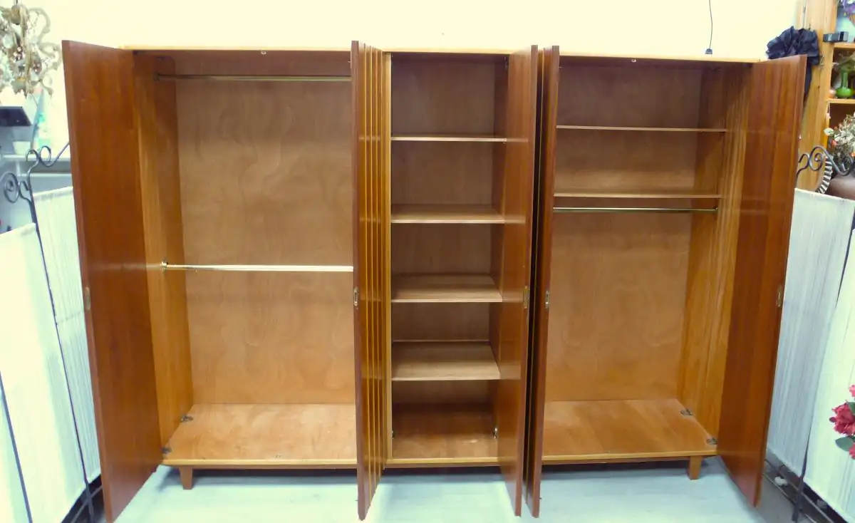 50er 60er Kleiderschrank 5-türig schräg Buche Mid Century Modern / Preis reduziert 5