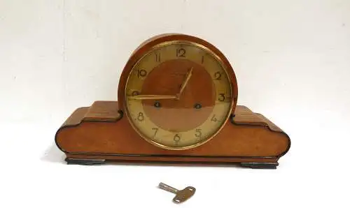 Junghans Pendeluhr kleine Kaminuhr manuell im Biedermeier Stil, aber von 10/1954