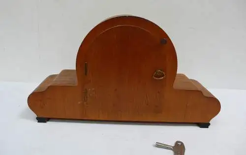 Junghans Pendeluhr kleine Kaminuhr manuell im Biedermeier Stil, aber von 10/1954