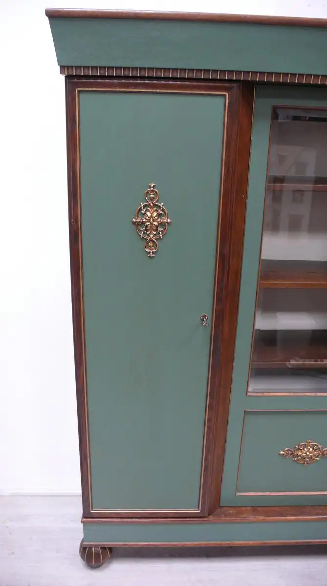 Wohnzimmerschrank Buffet 3 Türen, Jugendstil in Eiche dunkel + Salbei- Grün + Gold, 1920er 2