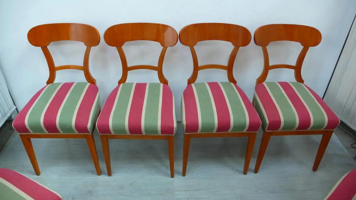 6 Biedermeier Esszimmerstühle Kirschholz  mit Streifen-Polsterstoff in Rot Grün Beige 1