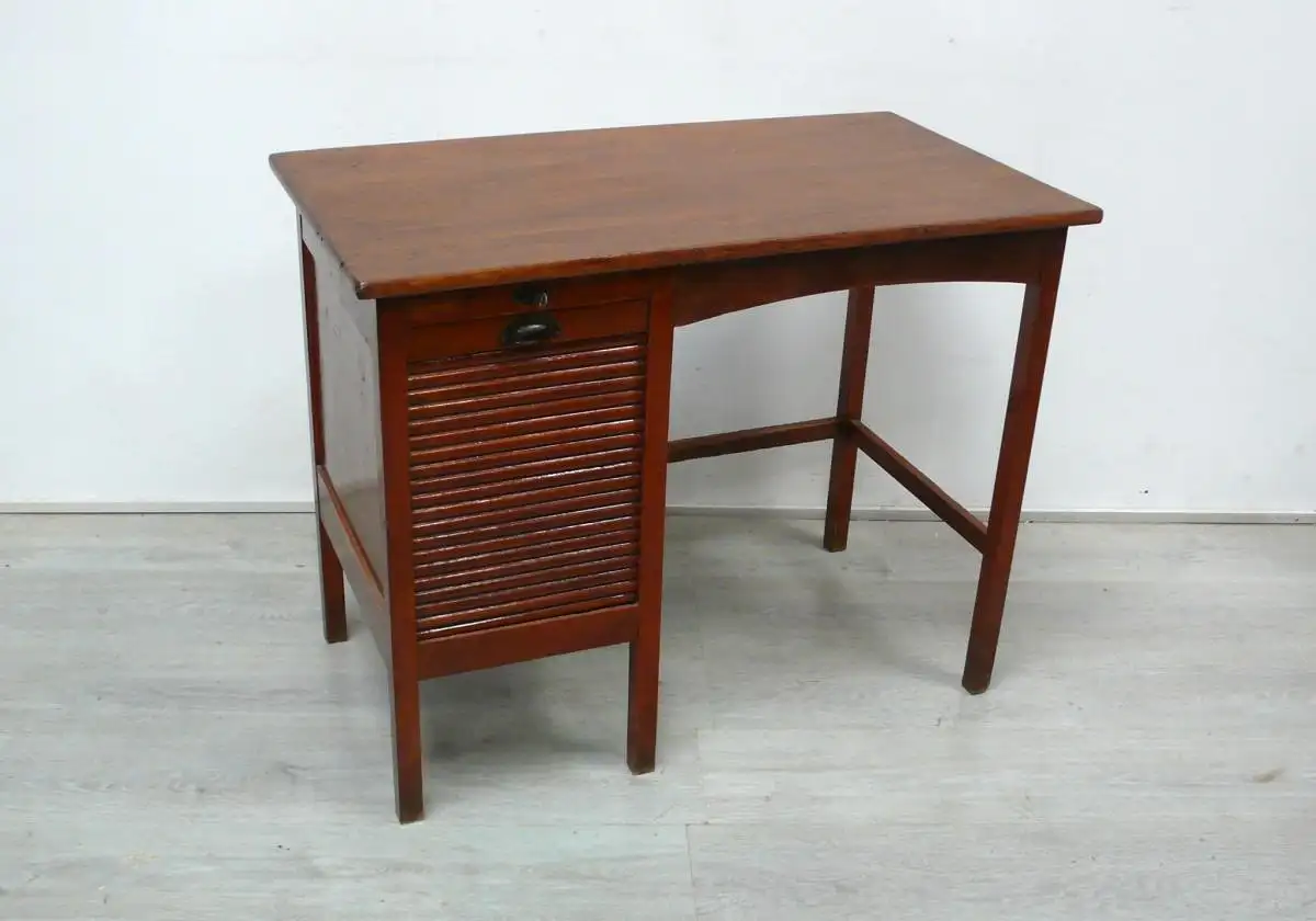 Alter kleiner Schreibtisch 40er 50er mit Rolladentüre, Vollholz 1