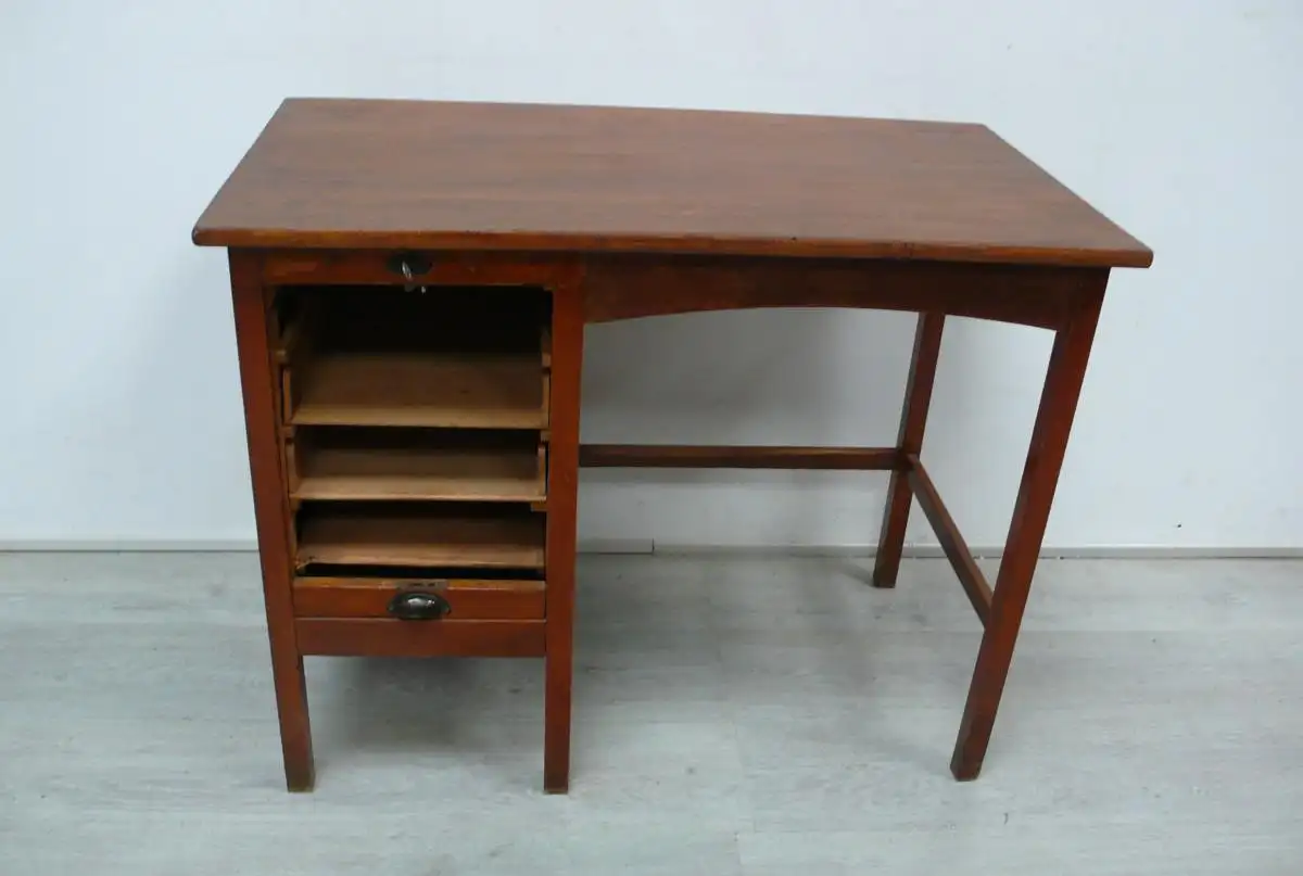 Alter kleiner Schreibtisch 40er 50er mit Rolladentüre, Vollholz 4