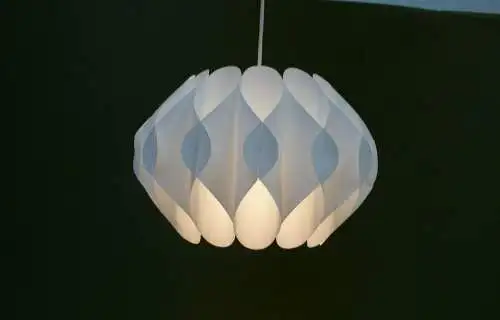 70er Hängelampe Hoyrup Kunststoffröhren Weiß, rund, Design Lars Schioler Danish Modern