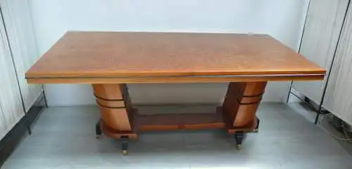Art Déco Esstisch Konferenztisch groß, Kirschholz mit schrägen halbrunden Säulen, 1930er