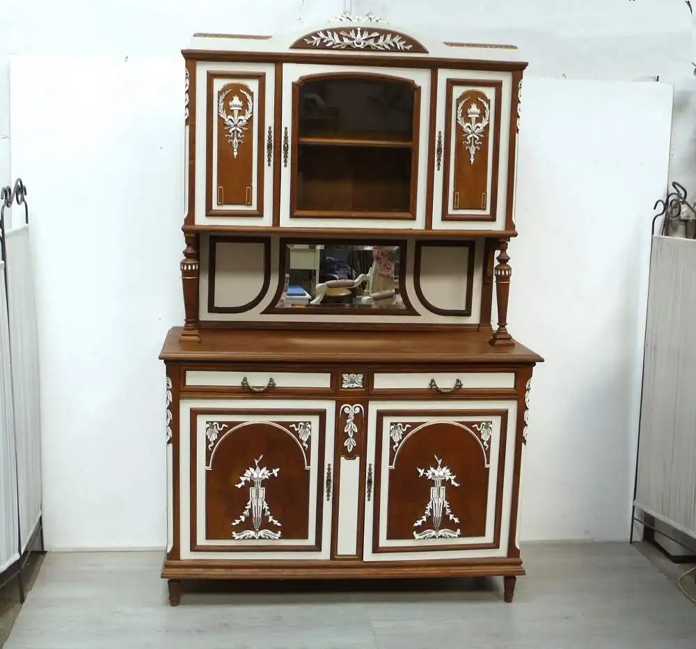 Antikes Buffet aus Eiche mit Creme-Weißen Applikationen, um 1900, Gründerzeit / Jugendstil 0