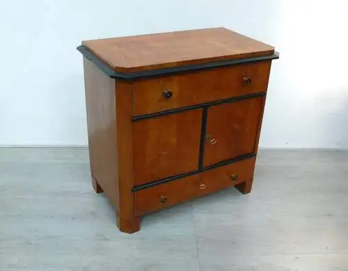 Biedermeier Waschtisch Kommode mit Klappdeckel in Esche, um 1850