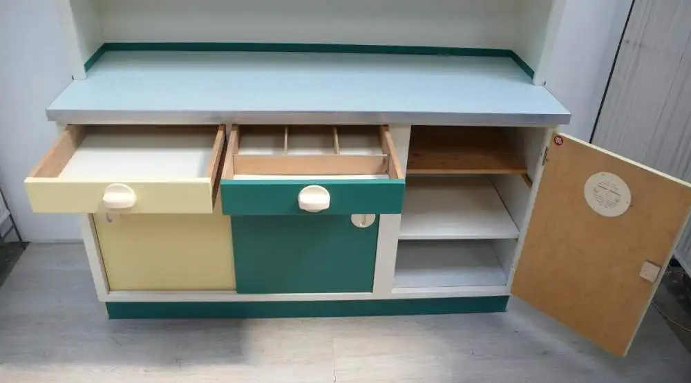 50er Küchenschrank mit Schiebetüren + Auszug, Pastell-Gelb + Petrol-Grün, wohnfertig 4