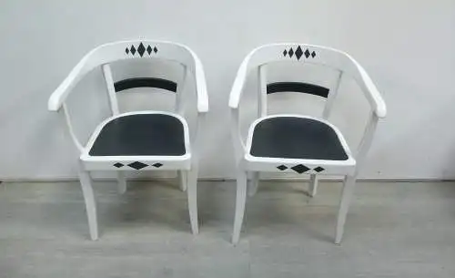 2 Bauhaus Armlehnstühle Gropius Stil, in Weiß + Nachtgrau, um 1920