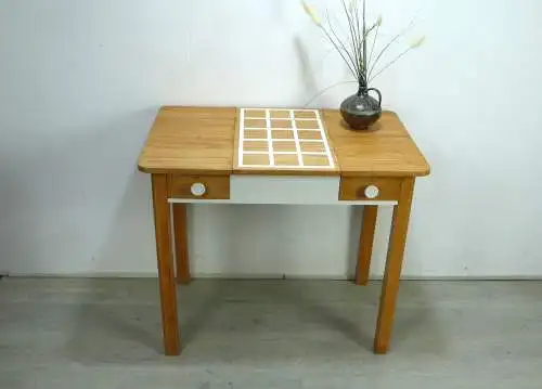 Frisiertisch Küchentisch Schreibtisch in Nußbaum Natur + Weiß, schlichter Landhausstil, 1940er