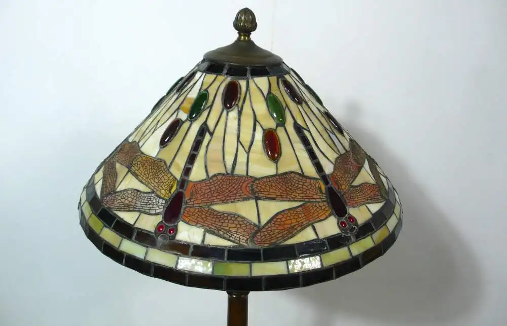 Tiffany Stehlampe, Jugendstil Art, in Beige-Tönen mit roten Libellen, Handarbeit 4