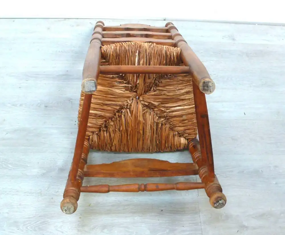 Antiker Holz Lehnstuhl mit Strohsitzfläche Ankleidestuhl 1900er 4